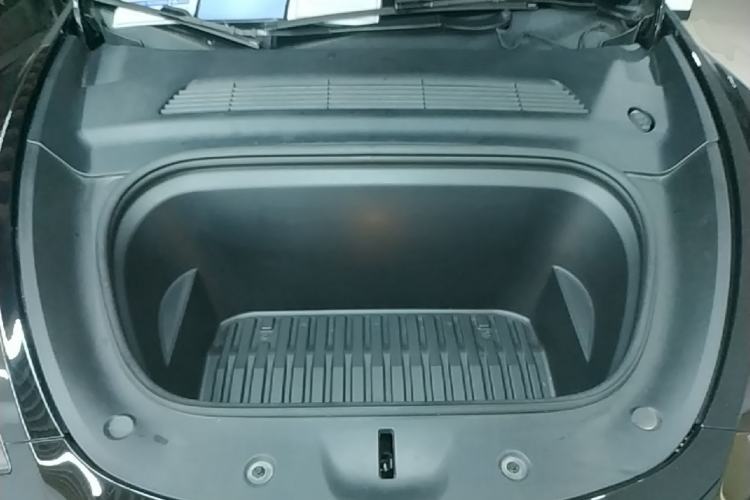Used Tesla Model Y 2022 Rear-Wheel-Drive Version Engine Bay