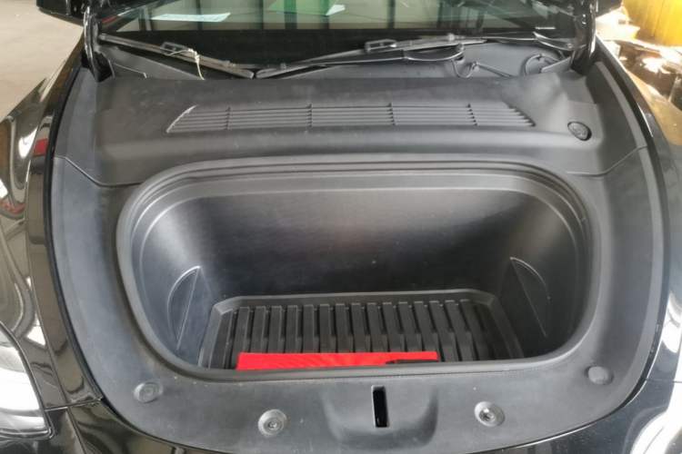 Used Tesla Model Y 2022 Rear-Wheel-Drive Version Engine Bay