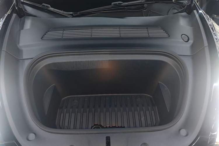 Used Tesla Model Y 2022 Revised Version Rear-Wheel Drive Engine Bay