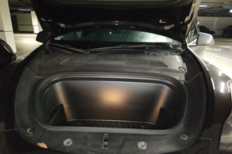 Used Tesla Model Y 2022 Rear-Wheel-Drive Version Engine Bay