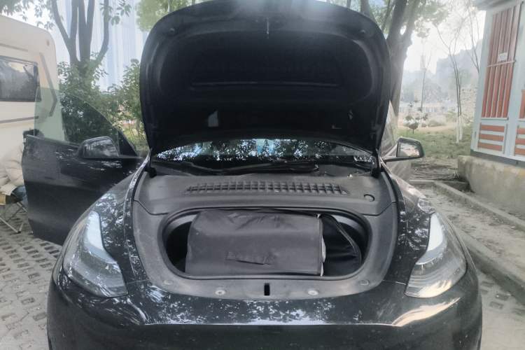 Used Tesla Model Y 2022 Rear-Wheel-Drive Version Engine Bay