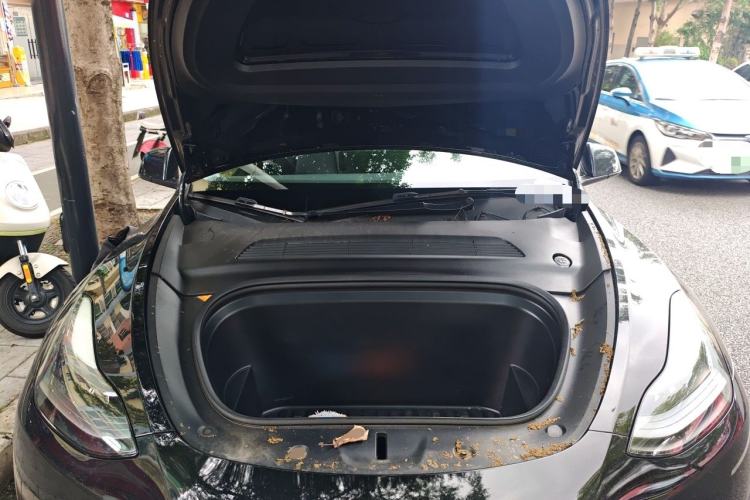 Used Tesla Model Y 2022 Rear-Wheel-Drive Version Engine Bay