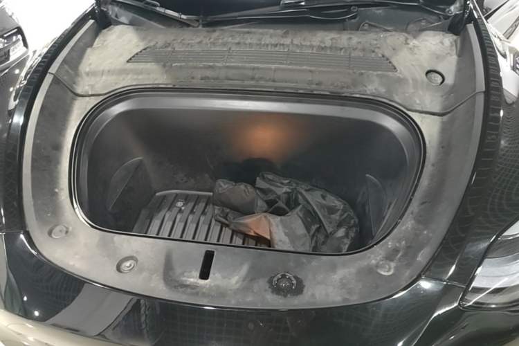 Used Tesla Model Y 2022 Rear-Wheel-Drive Version Engine Bay