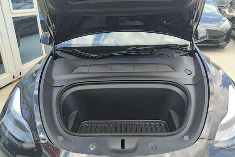 Used Tesla Model Y 2022 Revised Version Rear-Wheel Drive Engine Bay