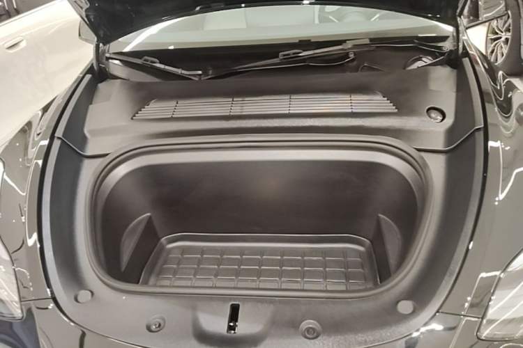 Used Tesla Model Y 2022 Revised Version Rear-Wheel Drive Engine Bay