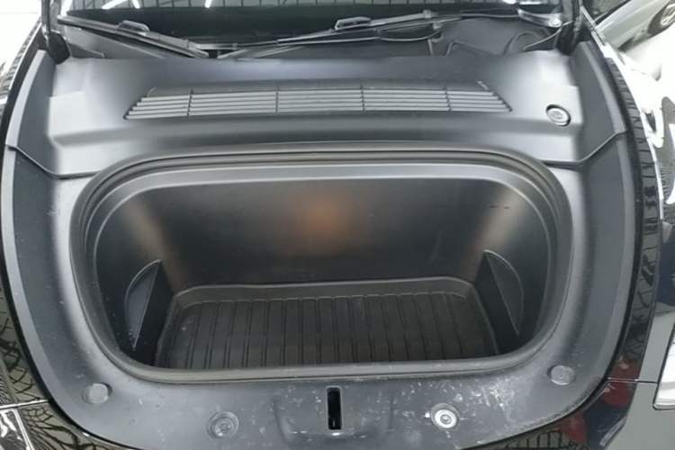 Used Tesla Model Y 2022 Revised Version Rear-Wheel Drive Engine Bay