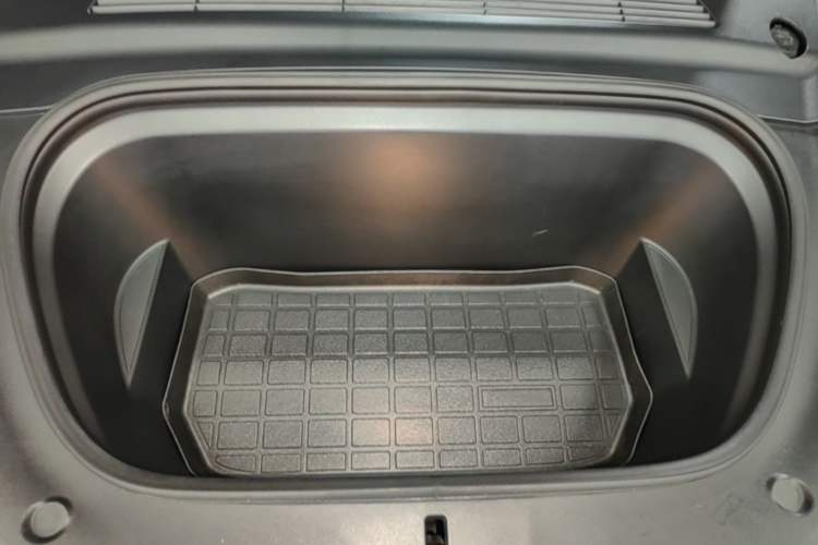 Used Tesla Model Y 2022 Rear-Wheel-Drive Version Engine Bay