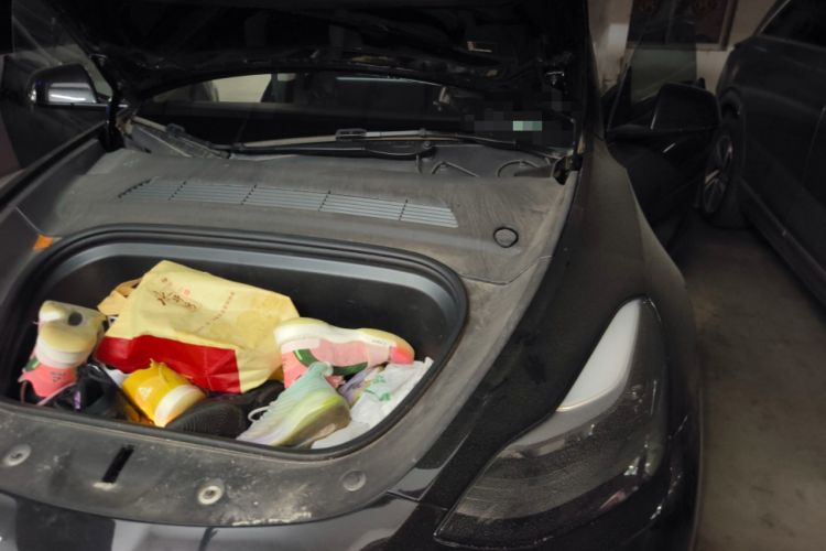 Used Tesla Model Y 2022 Rear-Wheel-Drive Version Engine Bay Left
