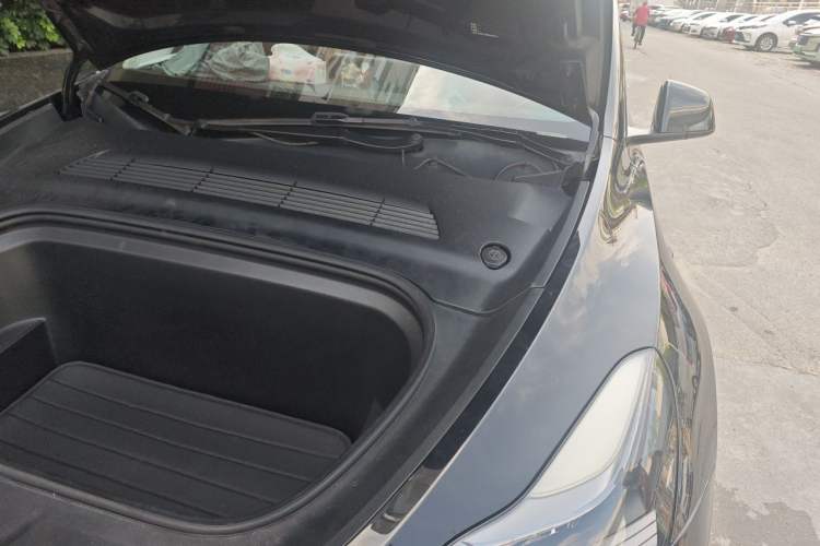 Used Tesla Model Y 2022 Rear-Wheel-Drive Version Engine Bay Left