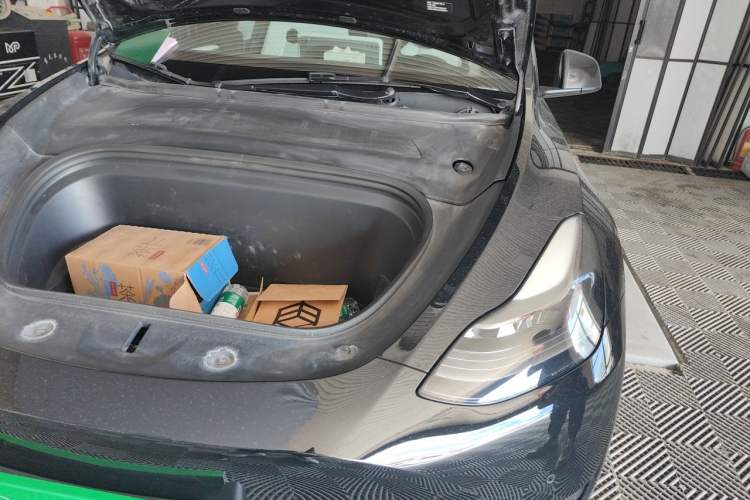 Used Tesla Model Y 2022 Performance High-Performance All-Wheel-Drive Version Engine Bay Left