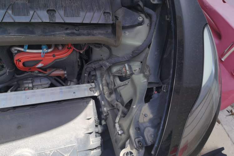 Used Tesla Model Y 2022 Long-Range All-Wheel-Drive Version Engine Bay Left