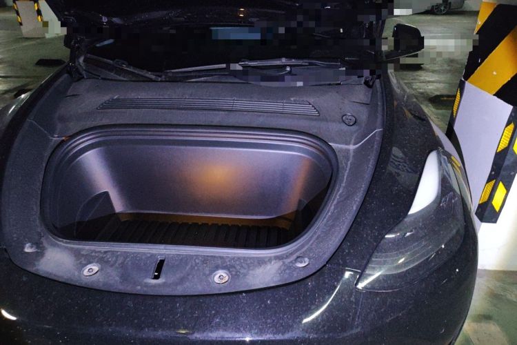 Used Tesla Model Y 2022 Rear-Wheel-Drive Version Engine Bay Left