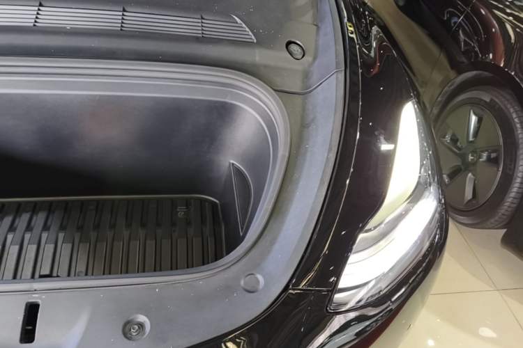 Used Tesla Model Y 2022 Long-Range All-Wheel-Drive Version Engine Bay Left
