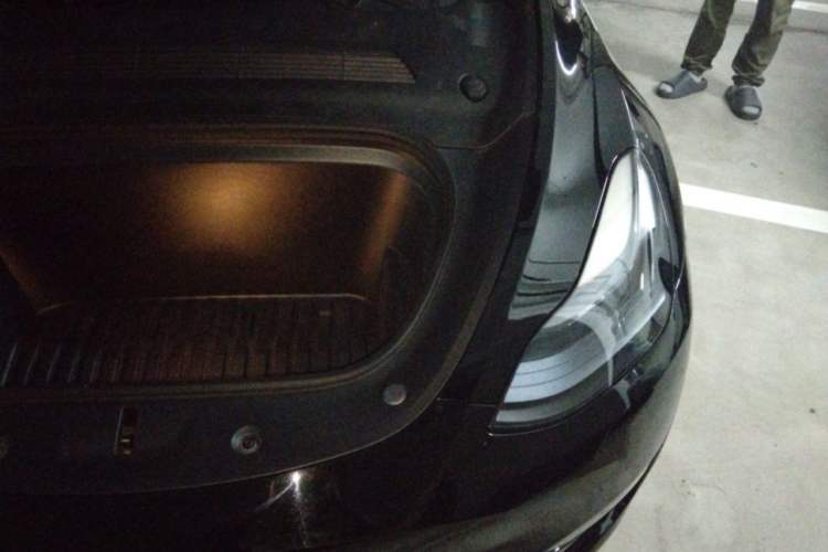 Used Tesla Model Y 2022 Performance High-Performance All-Wheel-Drive Version Engine Bay Left
