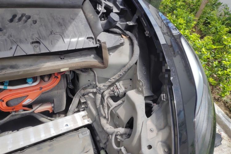 Used Tesla Model Y 2022 Rear-Wheel-Drive Version Engine Bay Left
