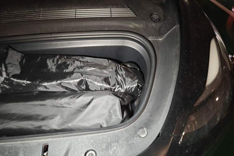 Used Tesla Model Y 2022 Rear-Wheel-Drive Version Engine Bay Left