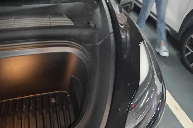 Used Tesla Model Y 2022 Rear-Wheel-Drive Version Engine Bay Left