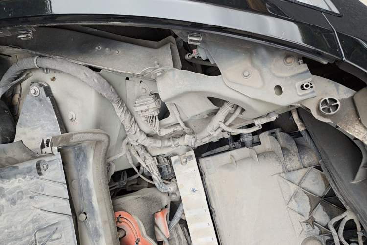 Used Tesla Model Y 2022 Revised Version Long-Range All-Wheel Drive Engine Bay Left