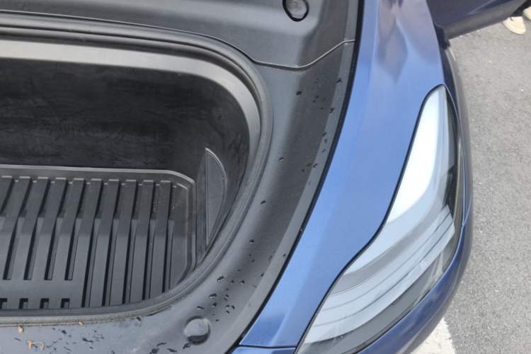 Used Tesla Model Y 2022 Rear-Wheel-Drive Version Engine Bay Left