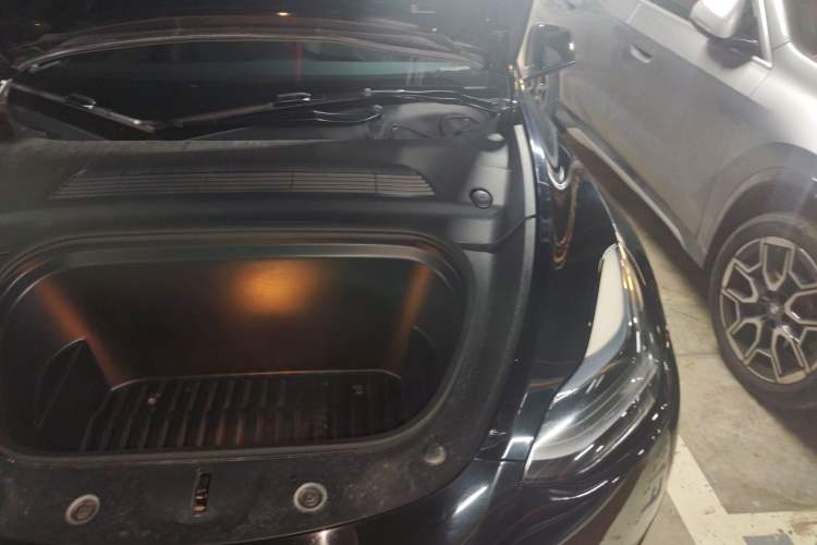 Used Tesla Model Y 2022 Rear-Wheel-Drive Version Engine Bay Left