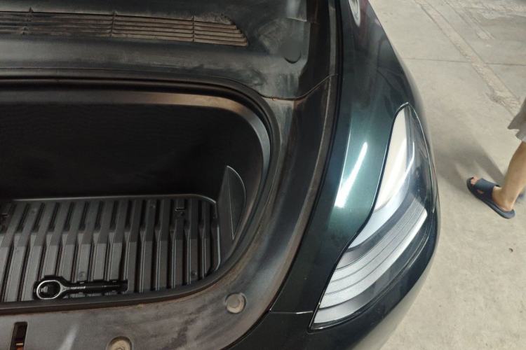 Used Tesla Model Y 2022 Rear-Wheel-Drive Version Engine Bay Left