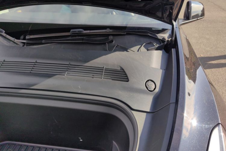 Used Tesla Model Y 2022 Rear-Wheel-Drive Version Engine Bay Left