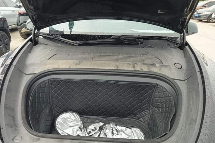 Used Tesla Model Y 2022 Rear-Wheel-Drive Version Engine Bay