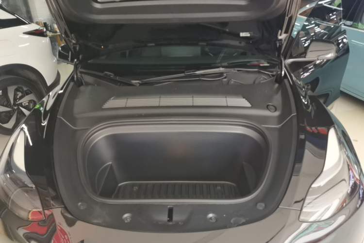 Used Tesla Model Y 2022 Revised Version Long-Range All-Wheel Drive Engine Bay