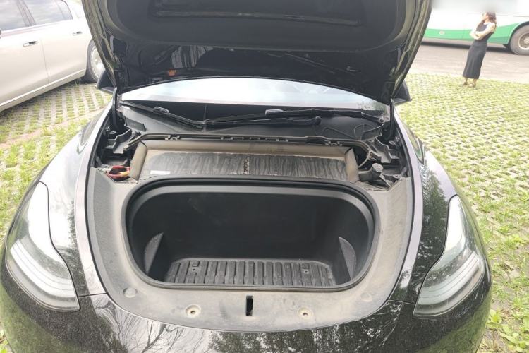 Used Tesla Model Y 2022 Rear-Wheel-Drive Version Engine Bay