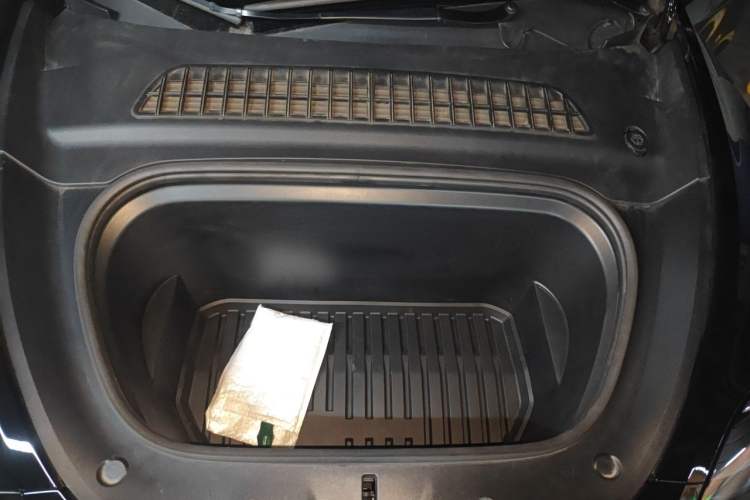 Used Tesla Model Y 2022 Revised Version Rear-Wheel Drive Engine Bay