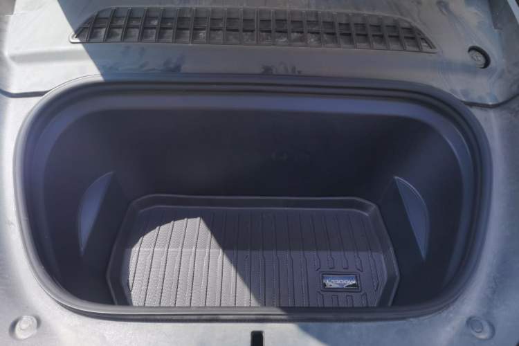Used Tesla Model Y 2022 Revised Version Long-Range All-Wheel Drive Engine Bay