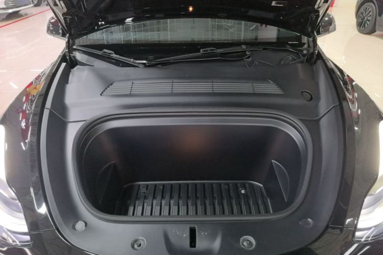Used Tesla Model Y 2022 Rear-Wheel-Drive Version Engine Bay