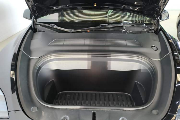Used Tesla Model Y 2022 Revised Version Rear-Wheel Drive Engine Bay