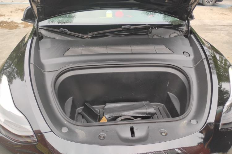 Used Tesla Model Y 2022 Rear-Wheel-Drive Version Engine Bay