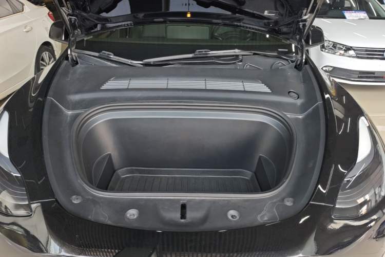 Used Tesla Model Y 2022 Revised Version Rear-Wheel Drive Engine Bay