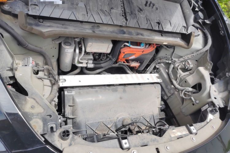 Used Tesla Model Y 2022 Rear-Wheel-Drive Version Engine Bay