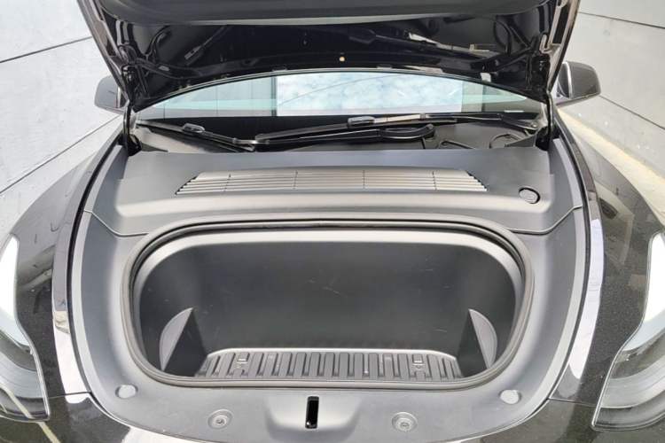 Used Tesla Model Y 2022 Revised Version Rear-Wheel Drive Engine Bay