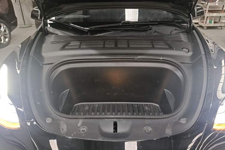 Used Tesla Model Y 2022 Revised Version Rear-Wheel Drive Engine Bay