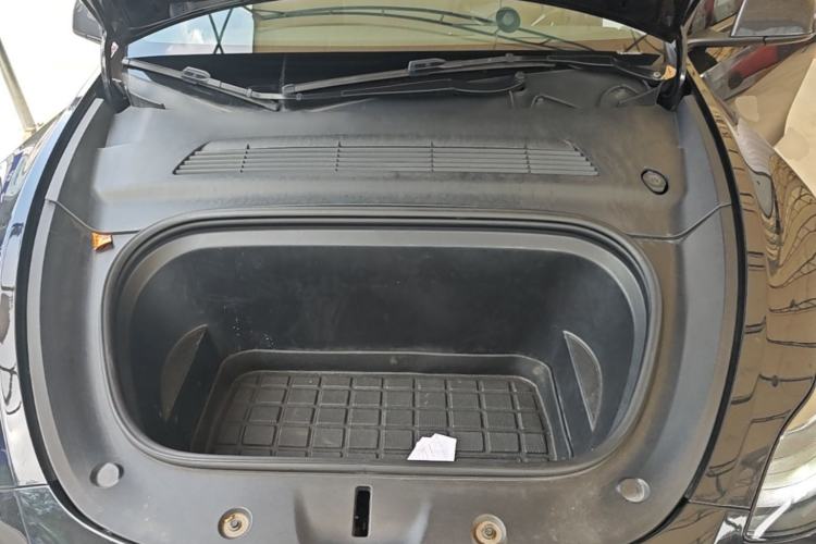Used Tesla Model Y 2022 Performance High-Performance All-Wheel-Drive Version Engine Bay