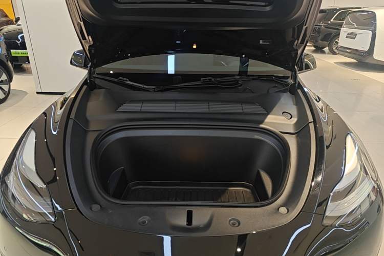 Used Tesla Model Y 2022 Revised Version Rear-Wheel Drive Engine Bay