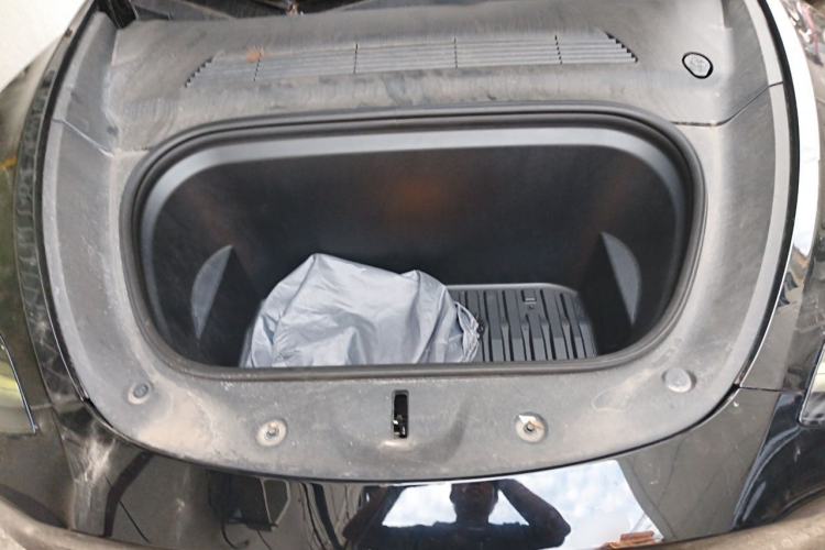 Used Tesla Model Y 2022 Rear-Wheel-Drive Version Engine Bay