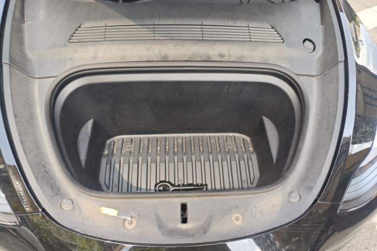 Used Tesla Model Y 2022 Revised Version Rear-Wheel Drive Engine Bay