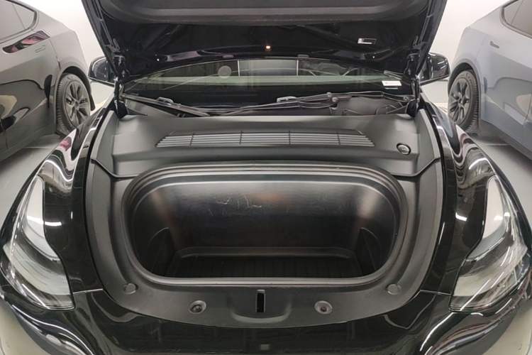 Used Tesla Model Y 2022 Revised Version Rear-Wheel Drive Engine Bay