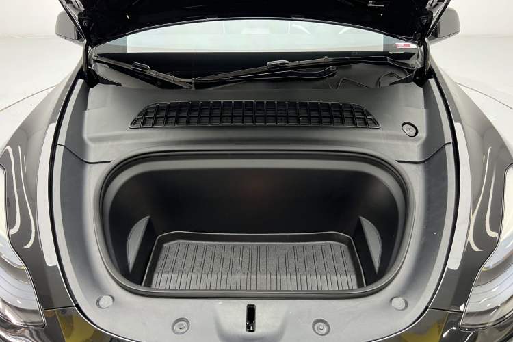 Used Tesla Model Y 2022 Revised Version Rear-Wheel Drive Engine Bay