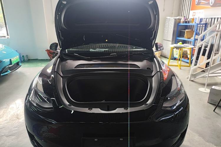 Used Tesla Model Y 2022 Rear-Wheel-Drive Version Engine Bay