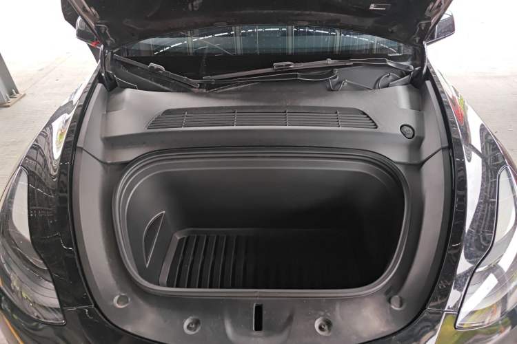 Used Tesla Model Y 2022 Rear-Wheel-Drive Version Engine Bay