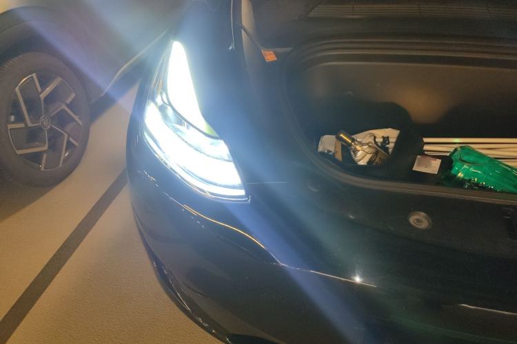 Used Tesla Model Y 2022 Rear-Wheel-Drive Version Engine Bay Right