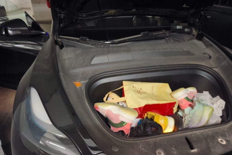 Used Tesla Model Y 2022 Rear-Wheel-Drive Version Engine Bay Right