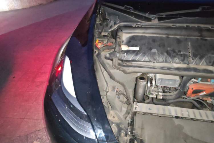 Used Tesla Model Y 2022 Rear-Wheel-Drive Version Engine Bay Right