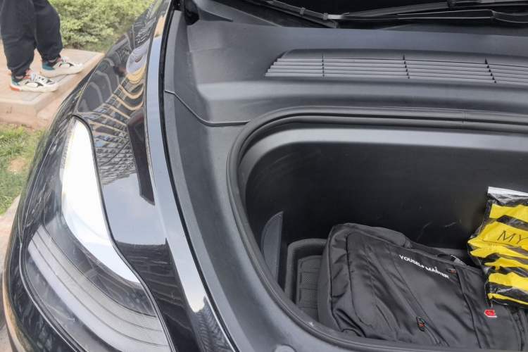 Used Tesla Model Y 2022 Long-Range All-Wheel-Drive Version Engine Bay Right